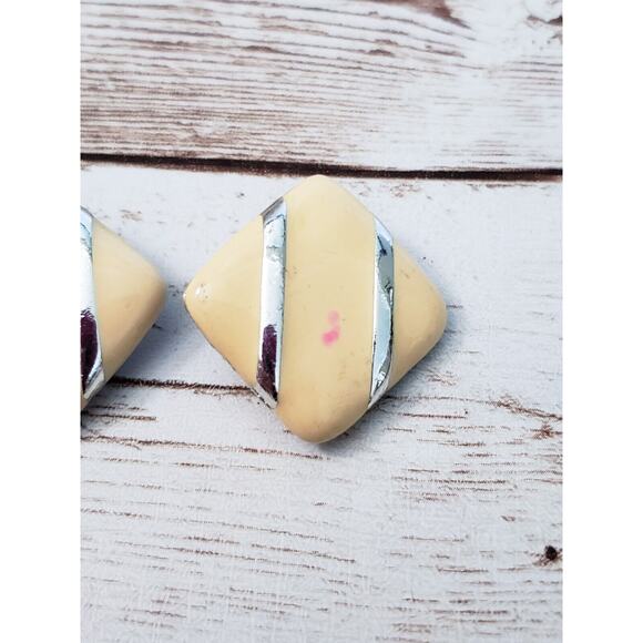 Vintage Clip On Earrings - Cream with Silver Tone Lines - Mark To Front - Picture 2 of 7